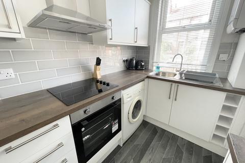 3 bedroom end of terrace house for sale, Vinery Terrace, Leeds, West Yorkshire, LS9