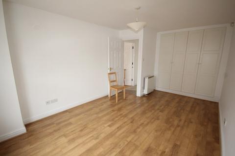 2 bedroom flat to rent, Scholars Court, Northampton, NN1