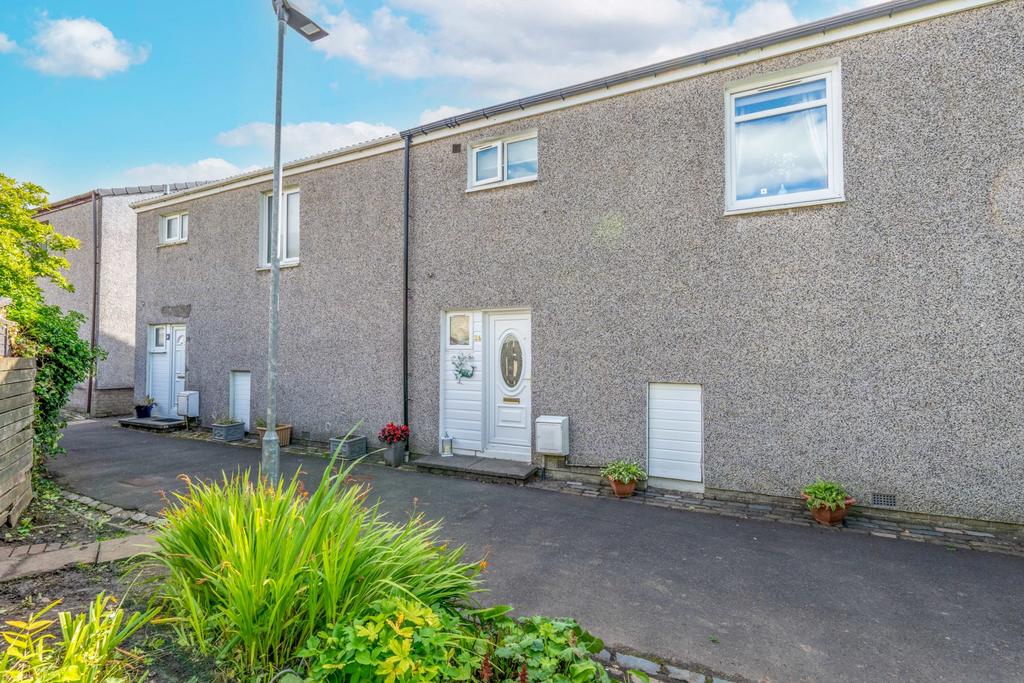 Condorrat, G67 3 bed semidetached house £150,000