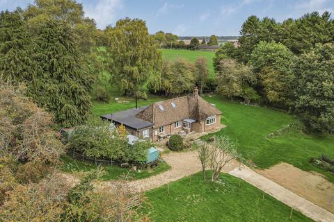 3 bedroom detached bungalow for sale, Beacon Road, Ringshall, Berkhamsted, HP4