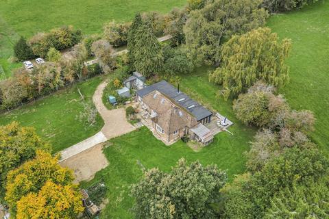 3 bedroom detached bungalow for sale, Beacon Road, Ringshall, Berkhamsted, HP4