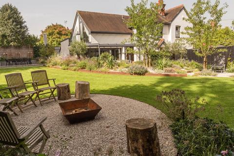 Elmbank Cottage Cheapside Road, Ascot, SL5 7QH