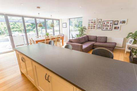 Elmbank Cottage Cheapside Road, Ascot, SL5 7QH