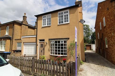 3 bedroom detached house for sale, Thornton Road, Potters Bar, EN6 1JJ