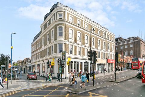 2 bedroom flat to rent, Disraeli Road, London