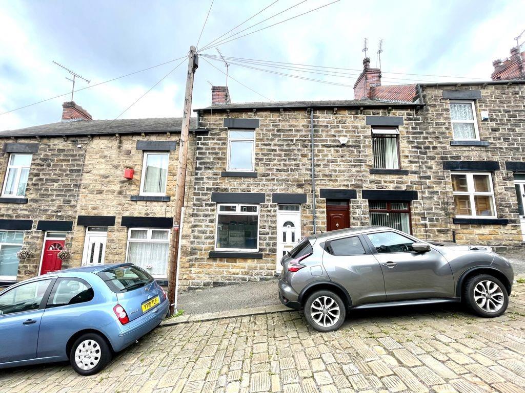 Oakwell Terrace, Barnsley, UK, S71 2 bed house £650 pcm (£150 pw)