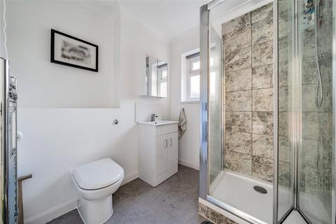 27 Sarum Green, Weybridge, KT13 9RX