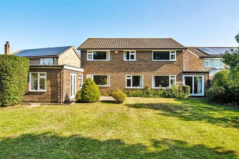 27 Sarum Green, Weybridge, KT13 9RX