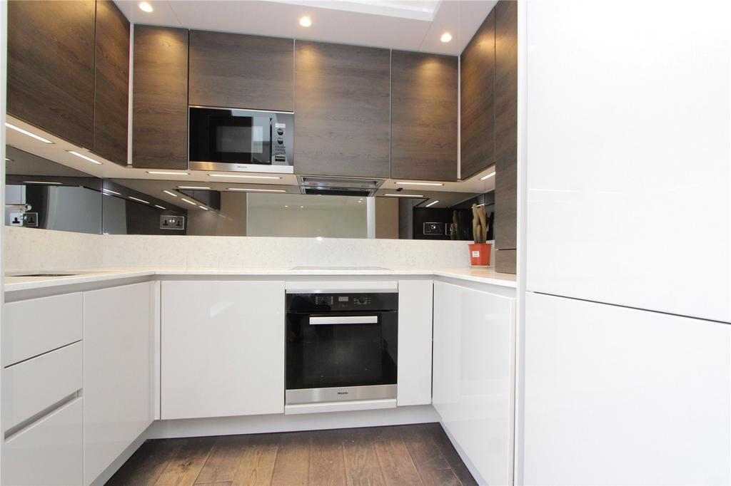 Connaught Gardens, London, N10 2 bed apartment for sale £599,999