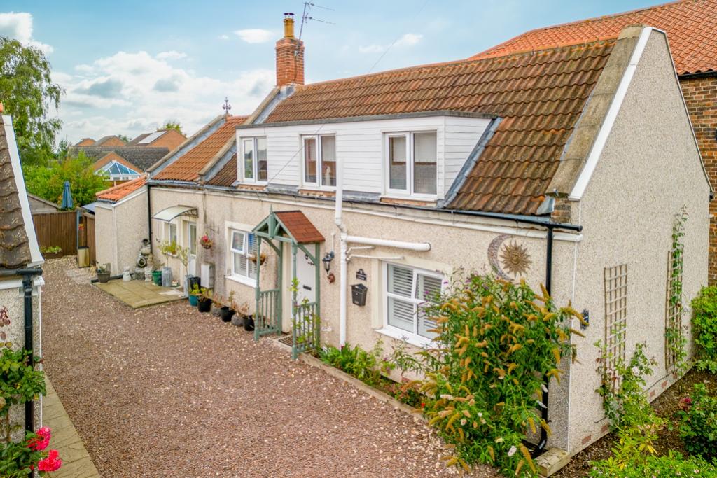 High Street, Swineshead, Boston, Lincolnshire, PE20 3 bed cottage for
