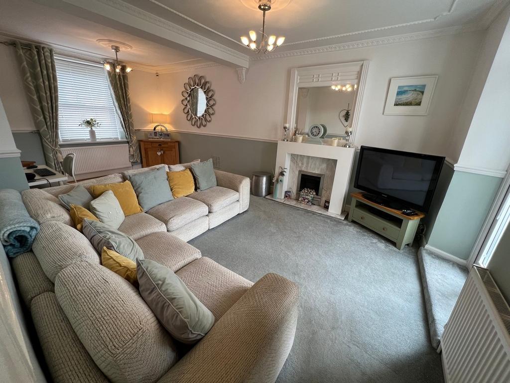 Birchgrove Street, Porth Porth 3 bed end of terrace house for sale