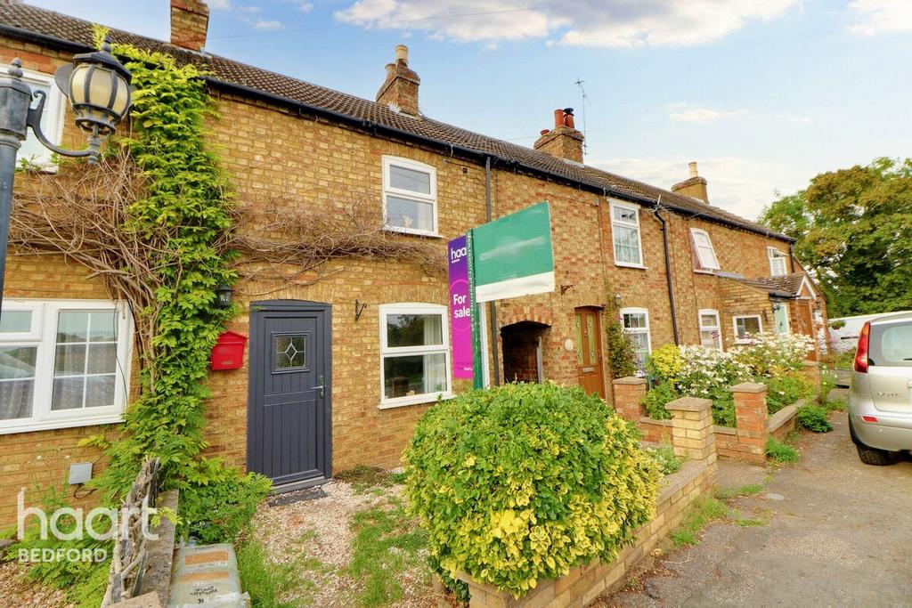 Cotton End Road, Wilstead 2 bed cottage for sale £250,000