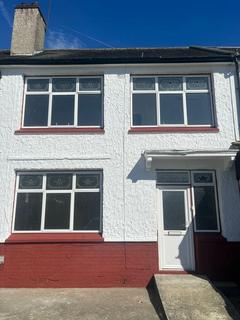 4 bedroom terraced house to rent, Ilford Lane, Essex, IG1 2PF