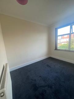 4 bedroom terraced house to rent, Ilford Lane, Essex, IG1 2PF