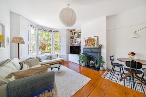 39b Tressillian Road, London, SE4 1YG