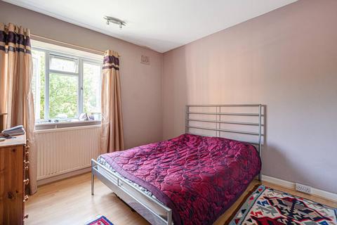 2 bedroom flat for sale, Granville Place, North Finchley, London, N12