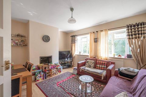 2 bedroom flat for sale, Granville Place, North Finchley, London, N12