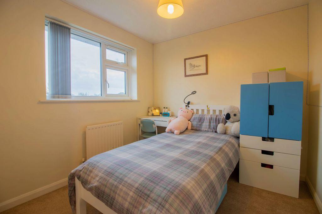 Bedroom 2 (Double)