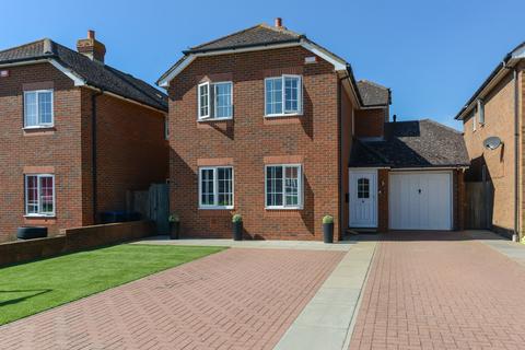 4 bedroom detached house for sale, Southall Close, Minster, CT12