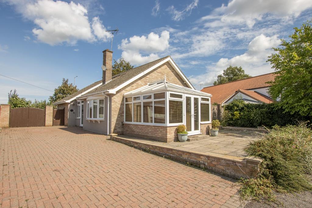 Winderemere Road, South Wootton 3 bed detached bungalow for sale £365,000