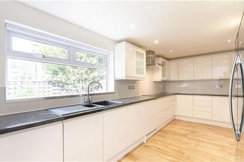 5 bedroom townhouse to rent, Middle Field, London NW8