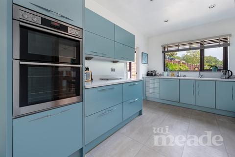 41 Dale View Crescent, London, E4 6PH
