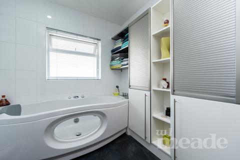 41 Dale View Crescent, London, E4 6PH