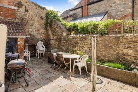 4 bedroom terraced house for sale, High Street, Malmesbury, Wiltshire, SN16