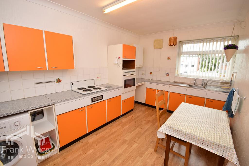 10 Silverburn, St. Annes Road East 2 bed flat for sale £119,950