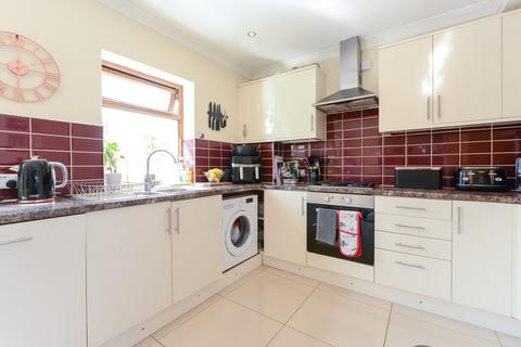 5 bedroom semi-detached house for sale - Whitehall Road, Ramsgate, CT12