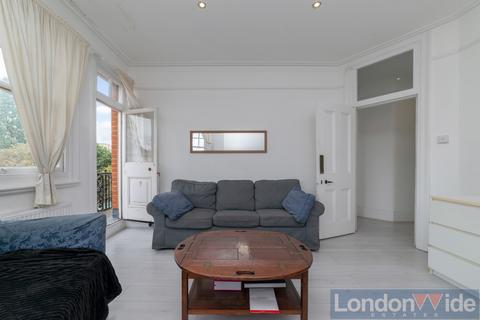 3 bedroom apartment to rent, Huguenot Mansions, London, SW18