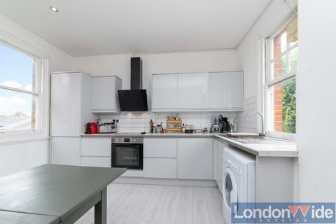 3 bedroom apartment to rent, Huguenot Mansions, London, SW18