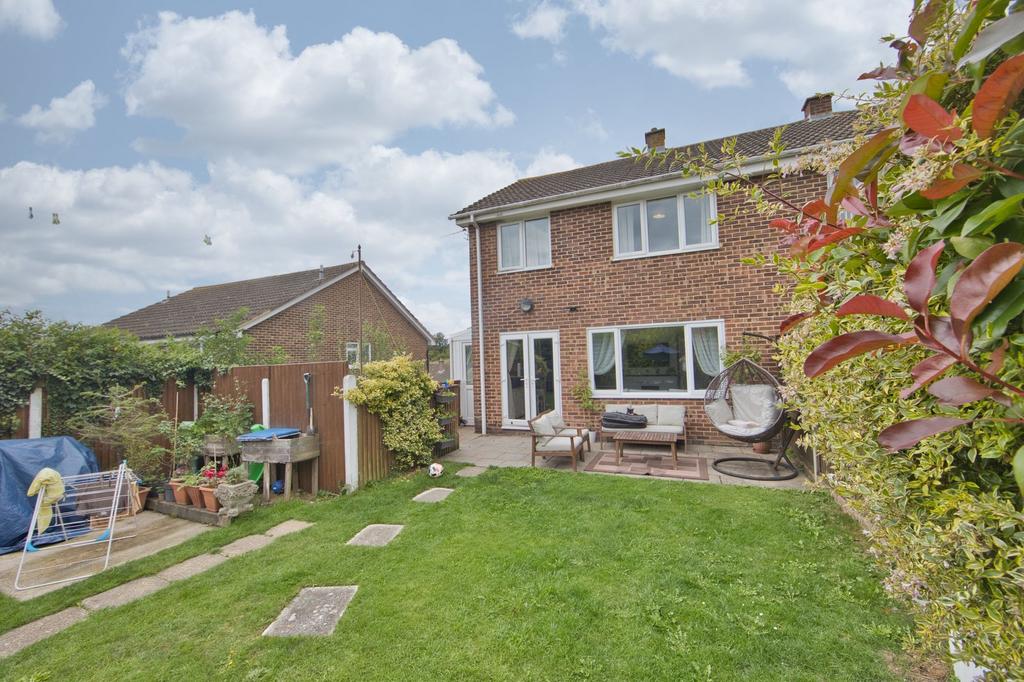 Templeside, Temple Ewell, CT16 3 bed semidetached house for sale £