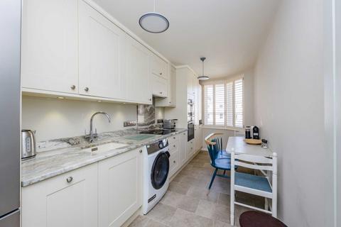2 bedroom flat to rent - Spa Court, Hove
