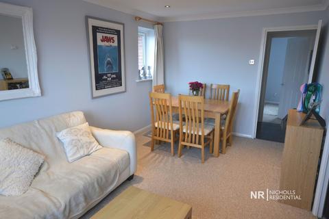 15 Ranyard Close, Chessington, KT9 1HR