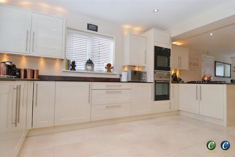 4 bedroom detached house for sale - Colliers Way, Huntington, Cannock, WS12 4UD