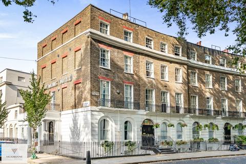 Studio to rent, Cartwright Gardens, Bloomsbury, London, WC1H