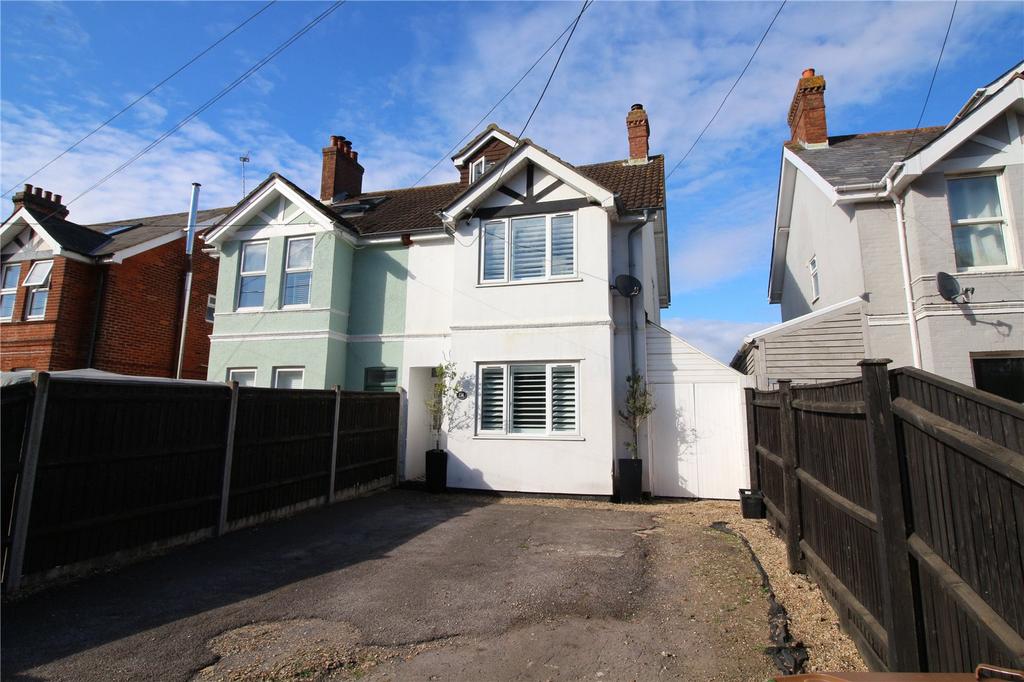 Gore Road, New Milton, Hampshire, BH25 3 bed semidetached house for