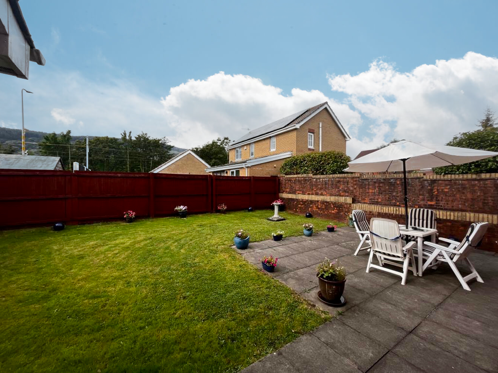 Pentrebach, Merthyr Tydfil CF48 3 bed detached house for sale £250,000