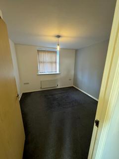 2 bedroom flat to rent, Flat 3,63 Danbury Place,LE5 0BB