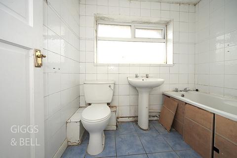 31 Bretts Mead, Luton, LU1 5NG