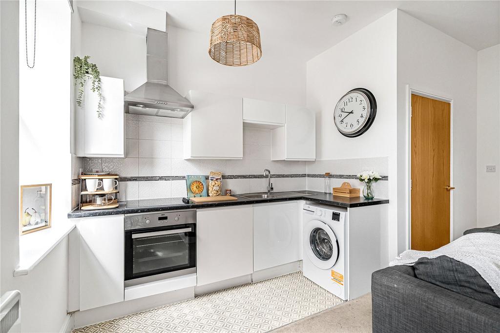 Apartment in London - View 2
