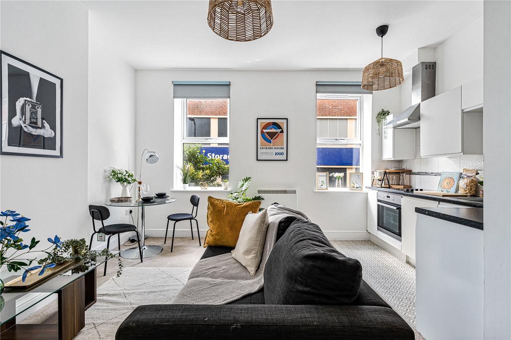Apartment in London - View 5