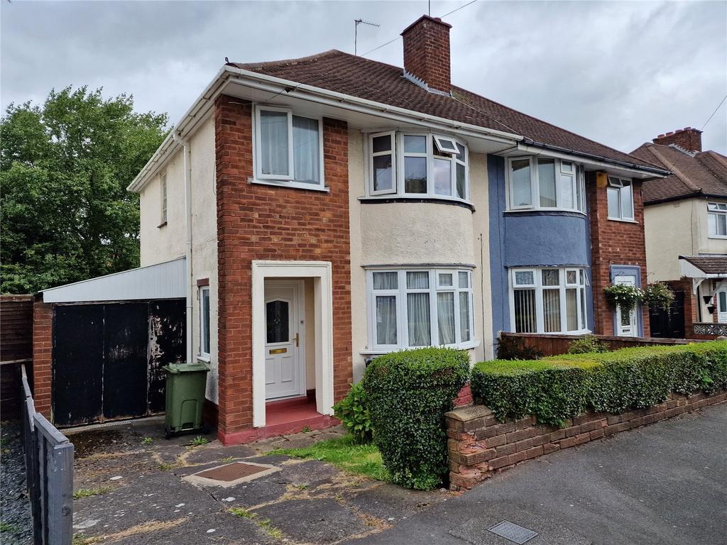 Rosemary Crescent, Woodsetton, Dudley, West Midlands, DY1 3 bed semi