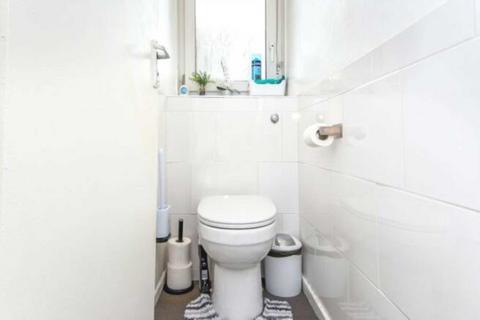 53 Clendon Way, London, SE18 7DT