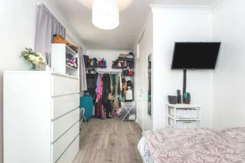 53 Clendon Way, London, SE18 7DT