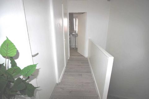 53 Clendon Way, London, SE18 7DT