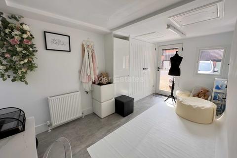 23 Cavendish Way, Basildon, SS15 4ET