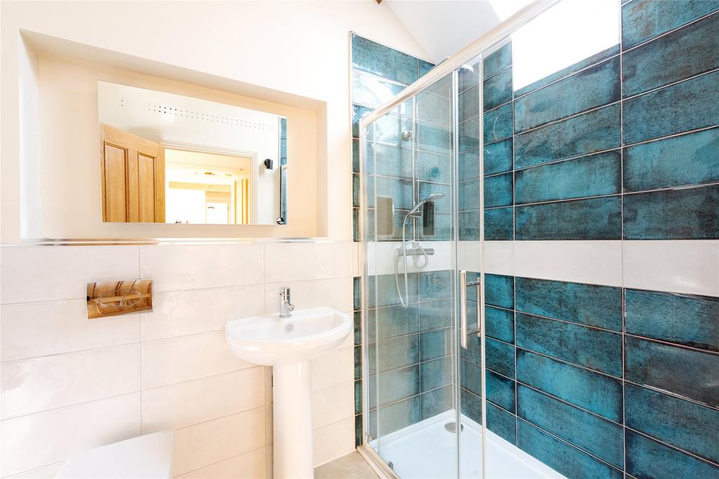 Shower En Suite