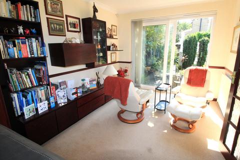 62 Avon Road, Upminster, RM14 1RE